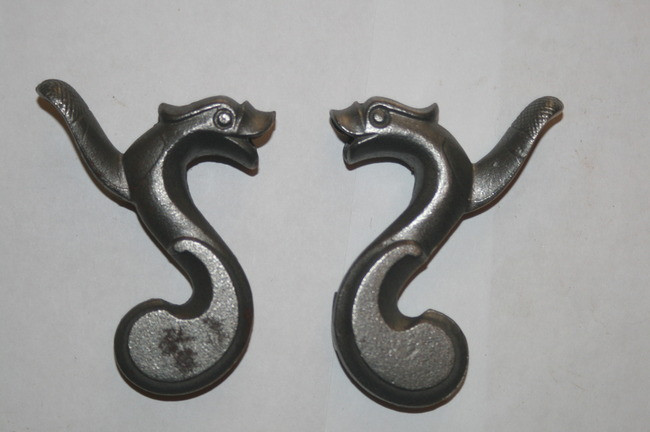 Dolphin head percussion hammer pair